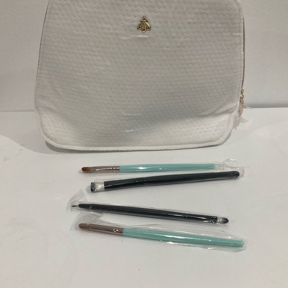 NEW!!! Guerlain Cosmetic Pouch Velour Bag Makeup Case Filled With Products - Picture 8 of 16